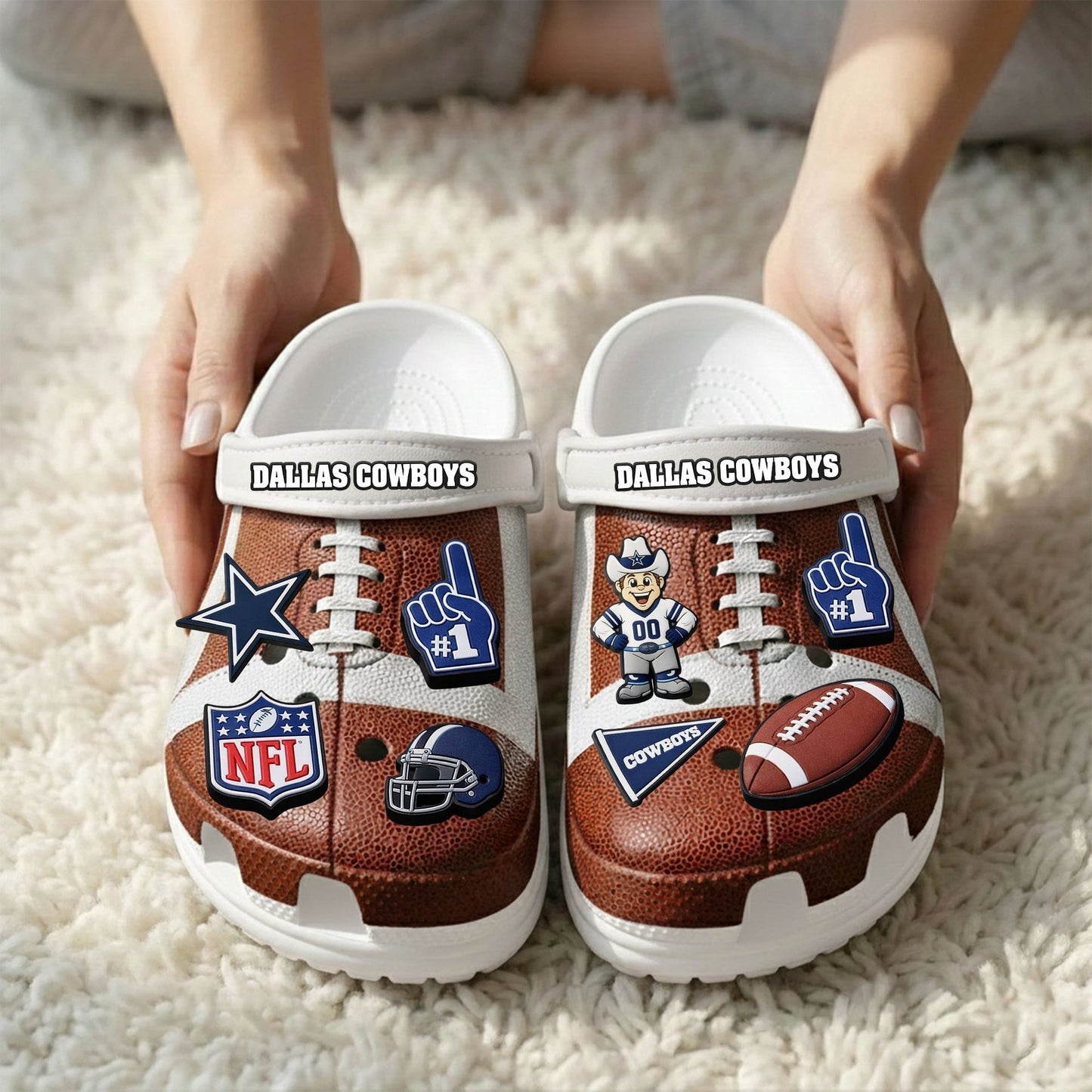 PREMIUM NFL X DAL CLOGS WITH CHARMS NDT NHM