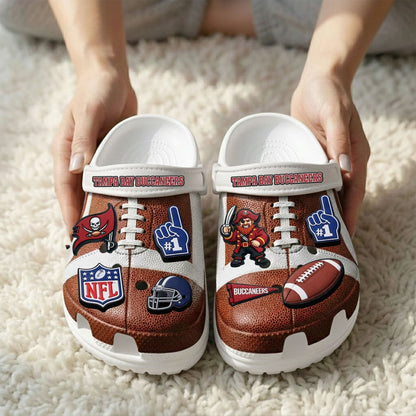 PREMIUM NFL X TB CLOGS WITH CHARMS NDT NHM