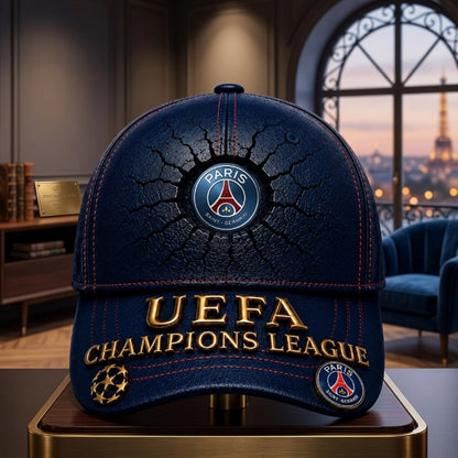 Le chapeau commémorant la victoire du Paris Saint-Germain en championnat 0106 NAK NHT