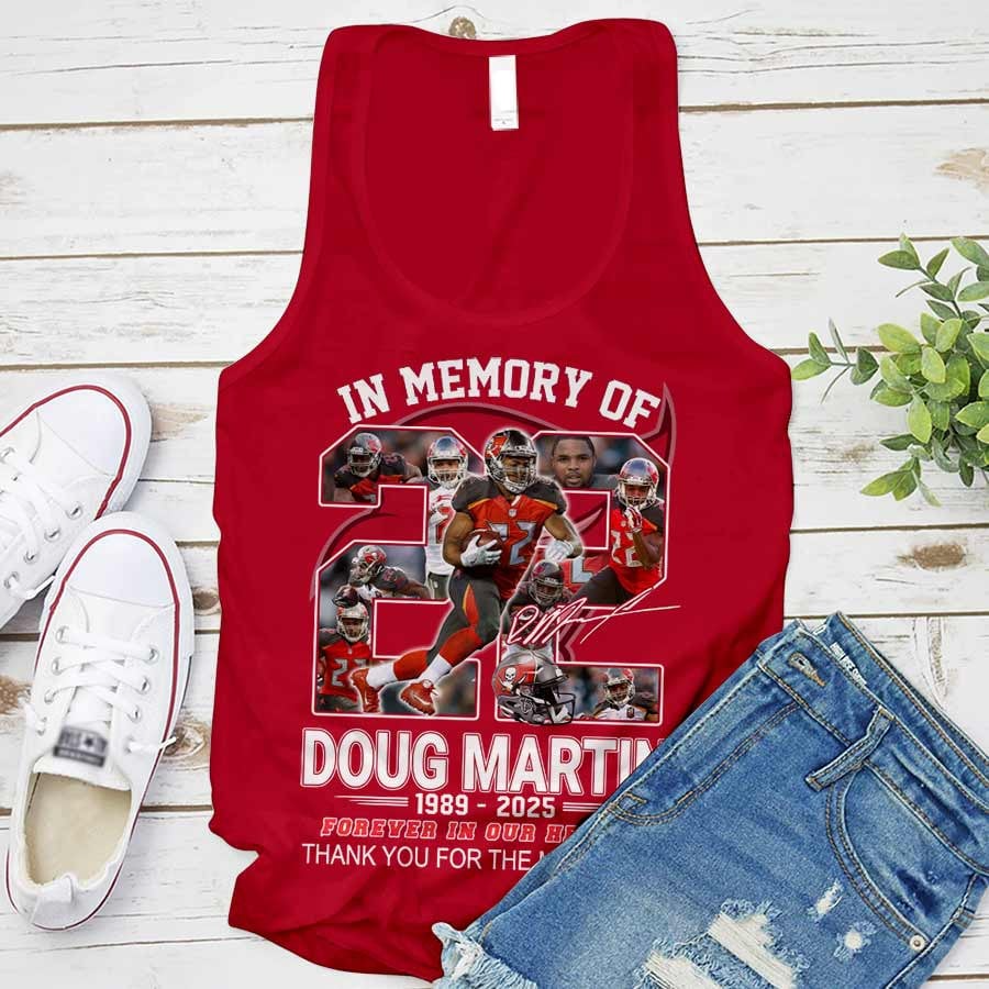 Premium NFL In Memory Of Doug Martin T-Shirt  V3 NMD TTV