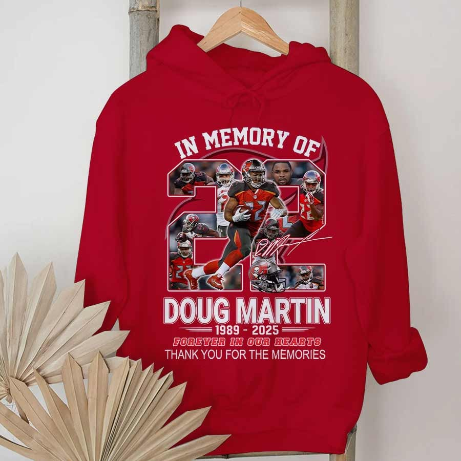 Premium NFL In Memory Of Doug Martin T-Shirt  V3 NMD TTV